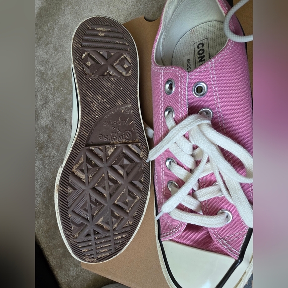 Converse Chuck 70 Low-Top Sneakers - PINK - Picture 4 of 5